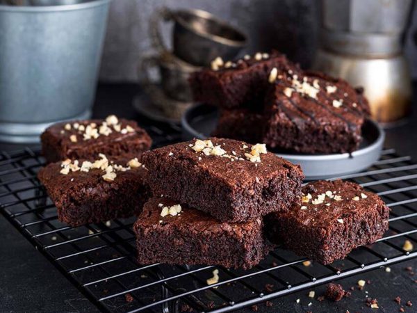 high-angle-brownies-cooling-rack-with-kettle